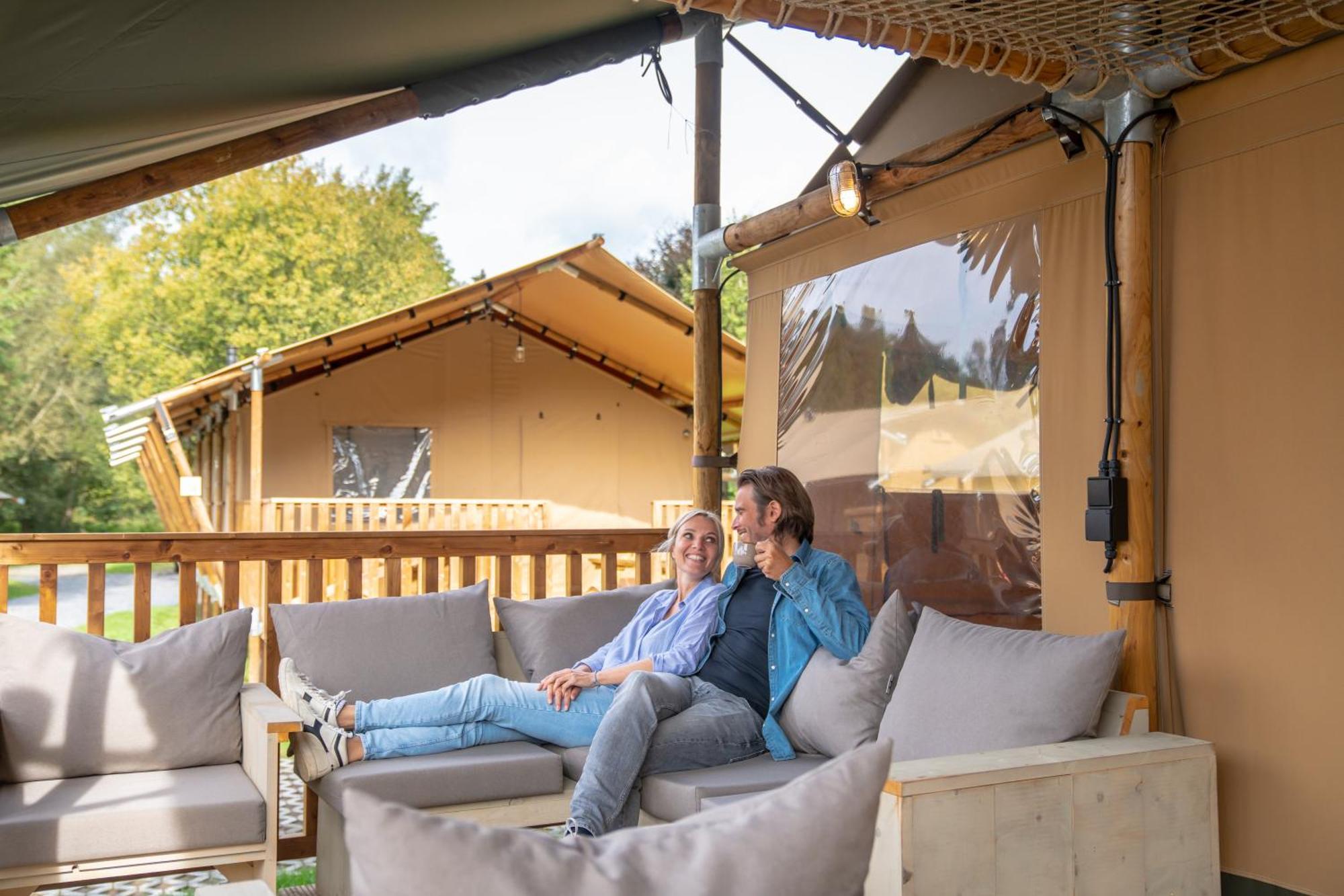 Hotel Landal Glamping Neufchâteau Esterno foto