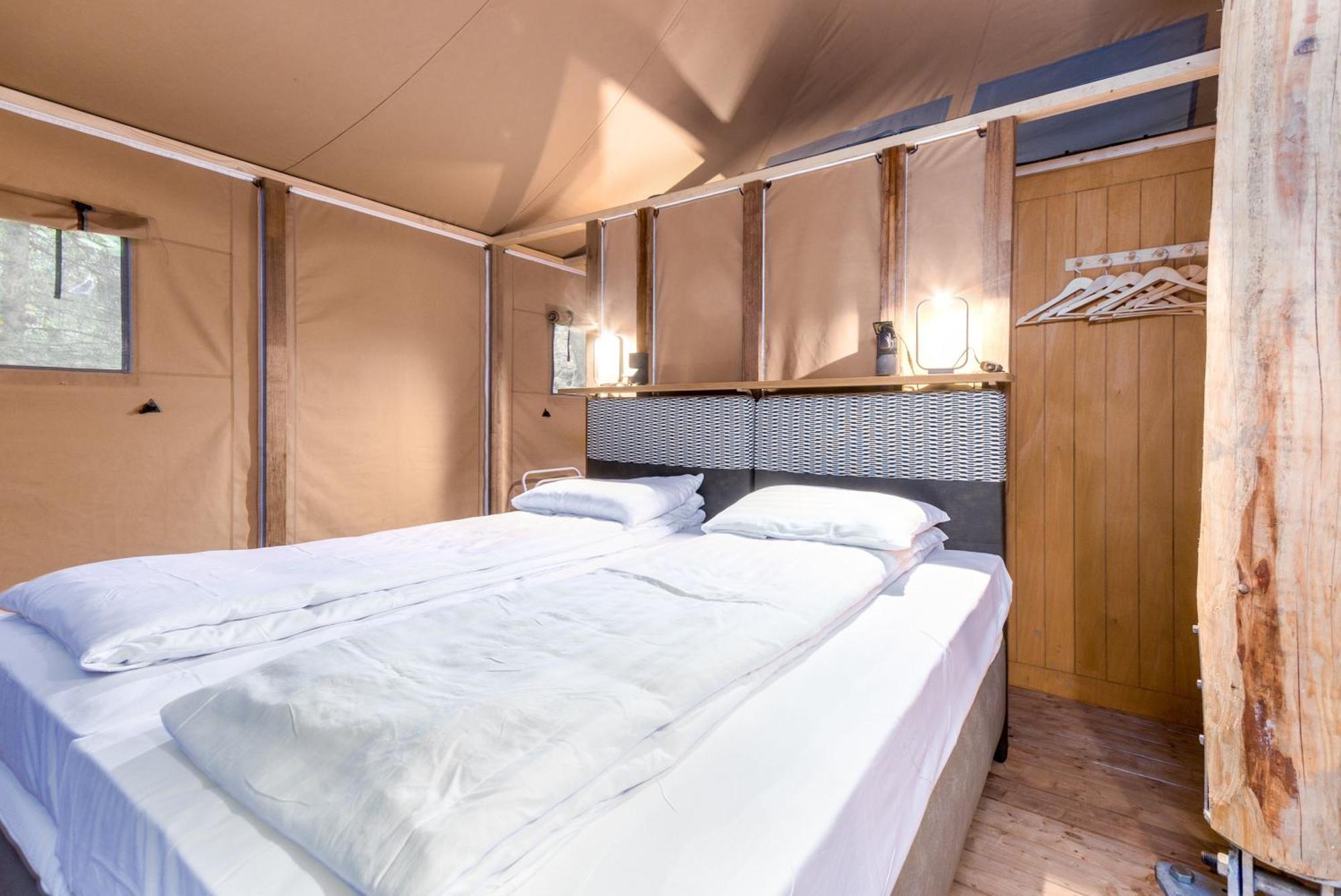 Hotel Landal Glamping Neufchâteau Esterno foto