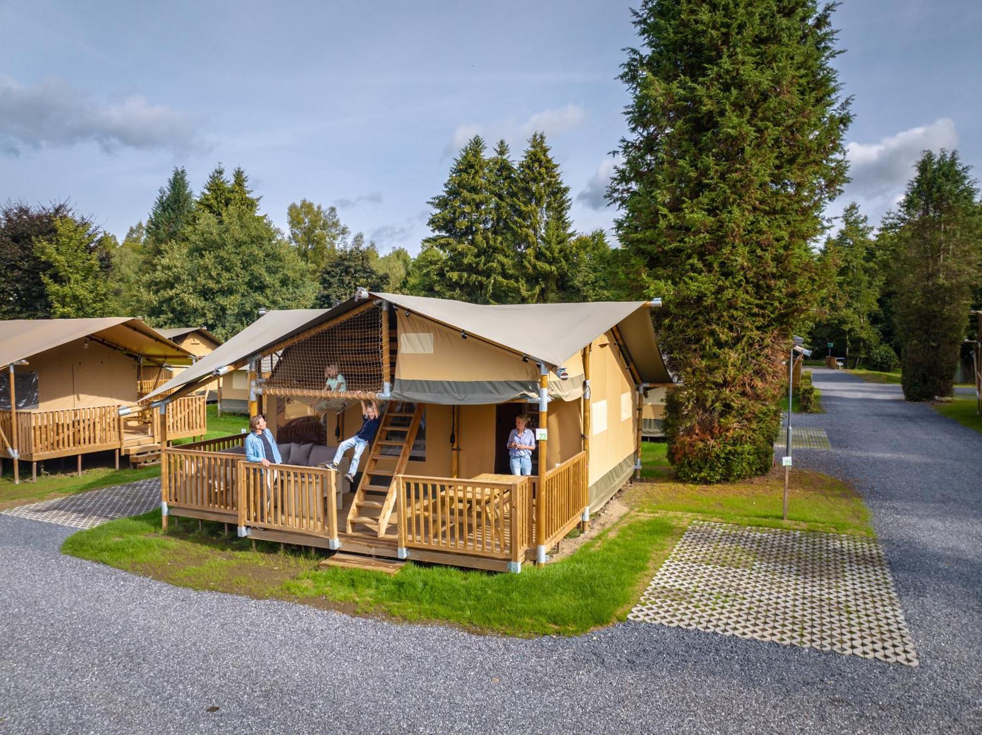 Hotel Landal Glamping Neufchâteau Esterno foto