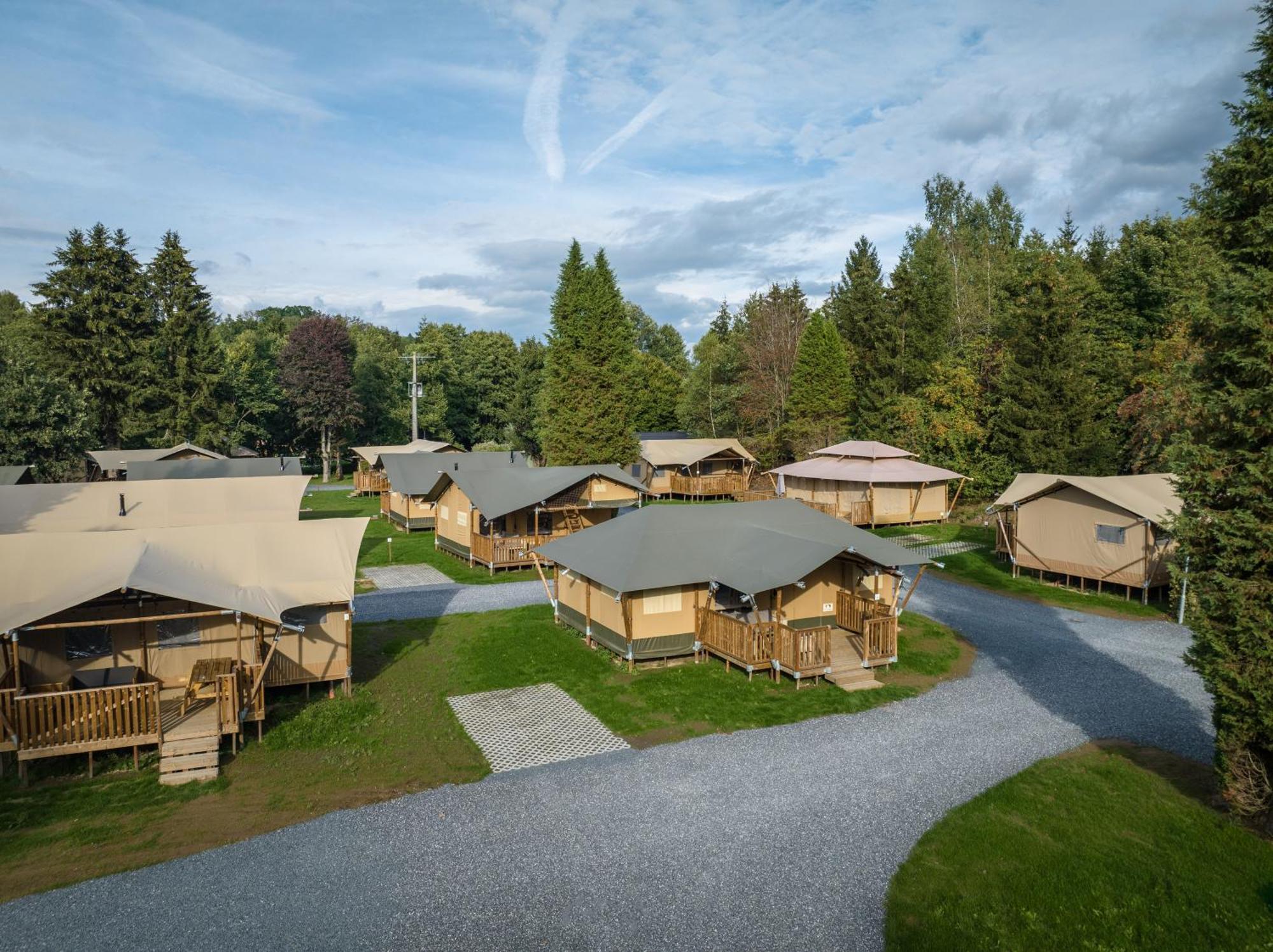 Hotel Landal Glamping Neufchâteau Esterno foto