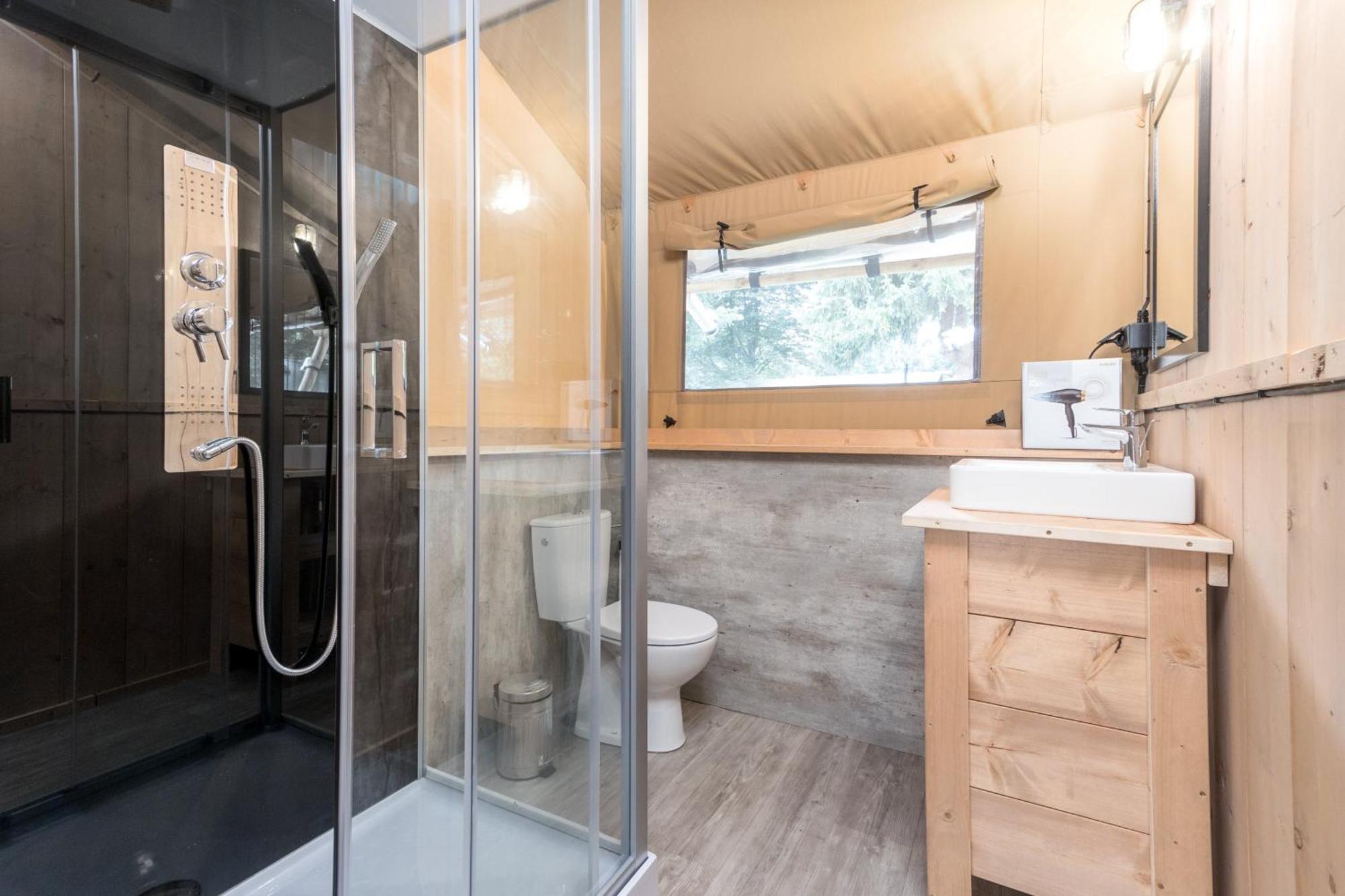 Hotel Landal Glamping Neufchâteau Esterno foto